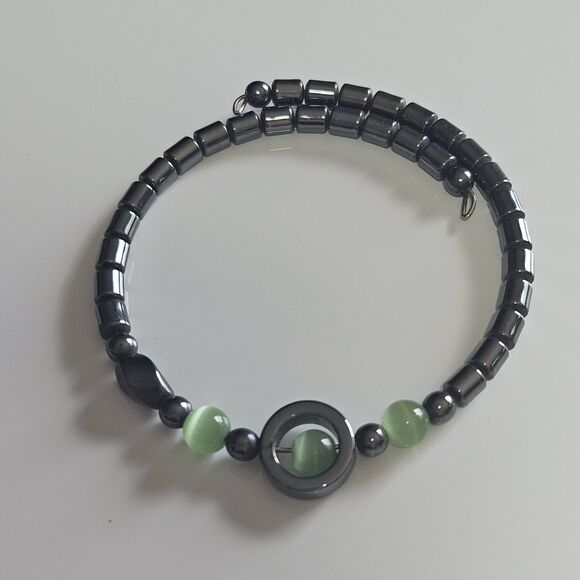 **Last Chance!! Final Sale** Silver Tone And Green Cats Eye Beaded Wrap Bracelet - Picture 12 of 12